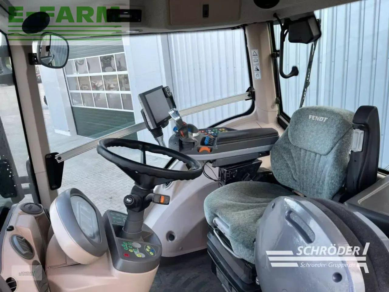 Fendt 828 vario s4 profi plus ProfiPlus - Traktor: obrázek 5 Fendt 828 vario s4 profi plus ProfiPlus - Traktor: obrázek 5