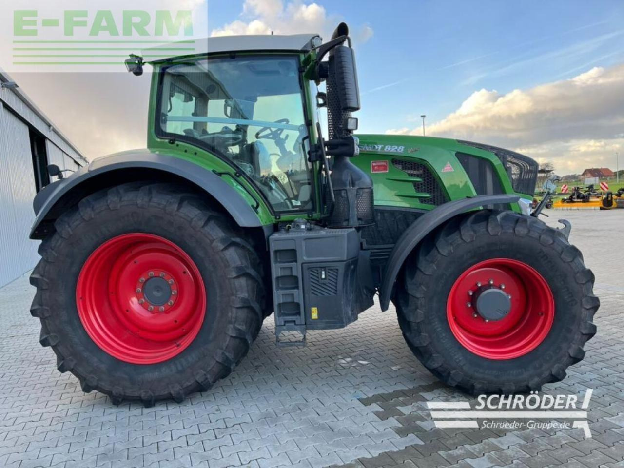 Fendt 828 vario s4 profi plus ProfiPlus - Traktor: obrázek 2 Fendt 828 vario s4 profi plus ProfiPlus - Traktor: obrázek 2