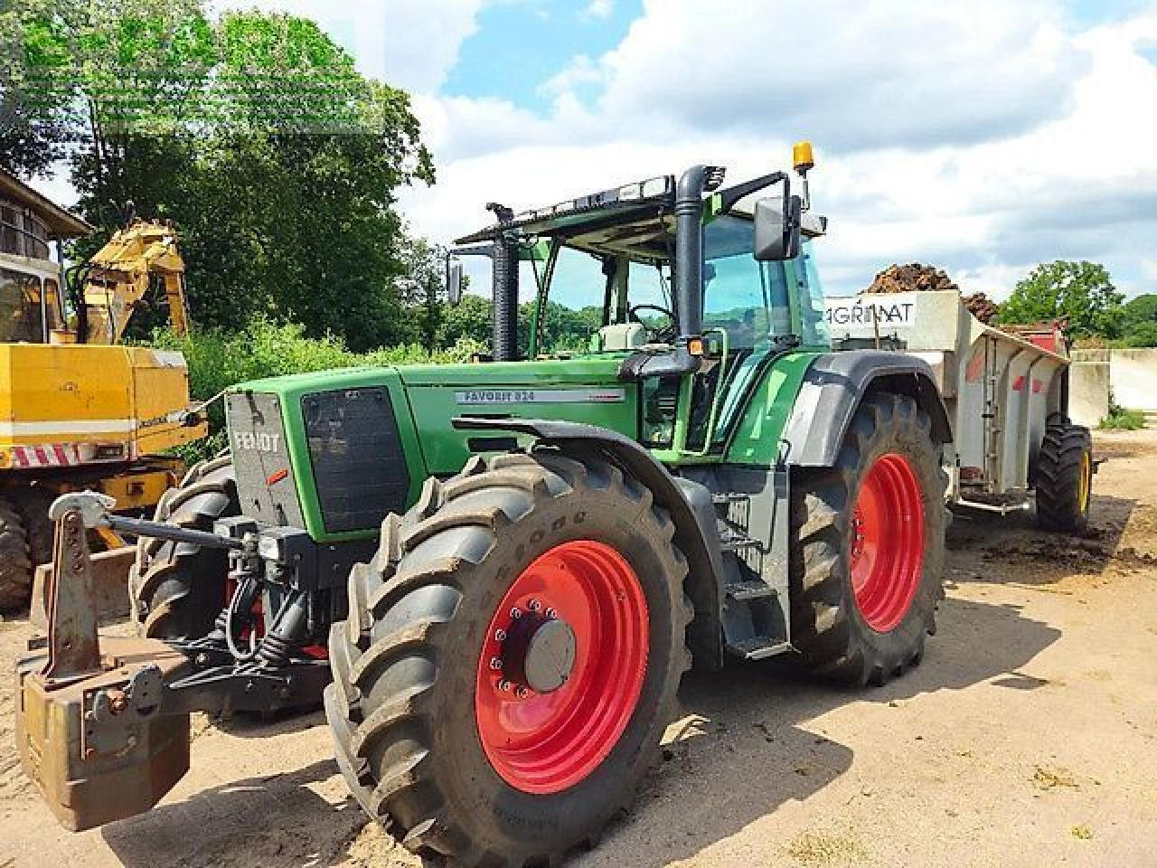 Fendt favorit 824 turboshift ( 816 818 822 ) - Traktor: obrázek 1 Fendt favorit 824 turboshift ( 816 818 822 ) - Traktor: obrázek 1