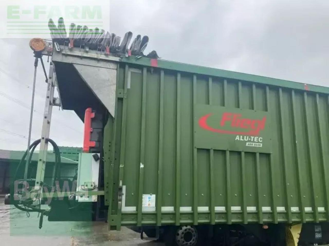 Fliegl abschiebesattelauflieger 3108 - Zemědělský sklápěcí přívěs: obrázek 4 Fliegl abschiebesattelauflieger 3108 - Zemědělský sklápěcí přívěs: obrázek 4
