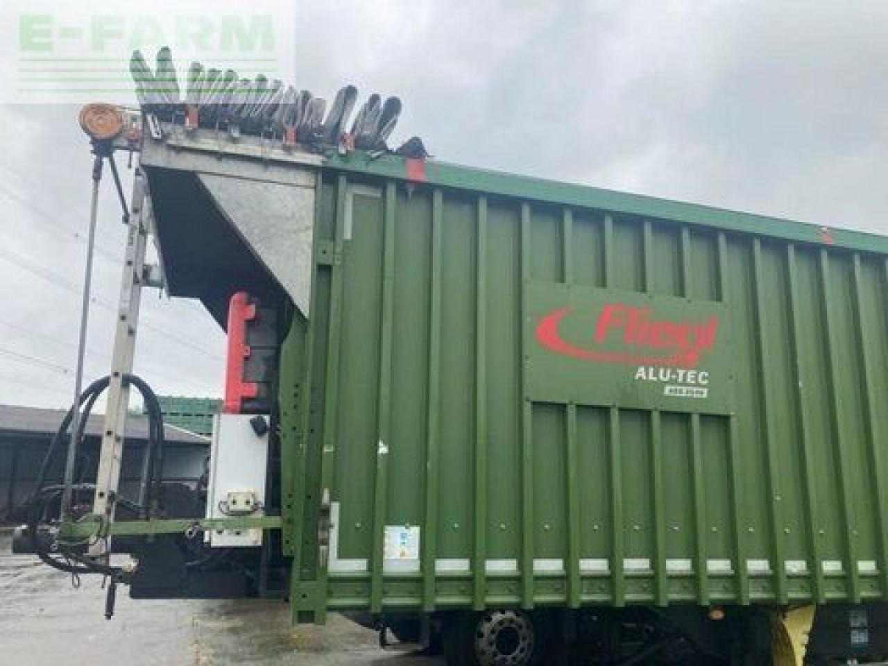 Fliegl abschiebesattelauflieger 3108 - Zemědělský sklápěcí přívěs: obrázek 4 Fliegl abschiebesattelauflieger 3108 - Zemědělský sklápěcí přívěs: obrázek 4