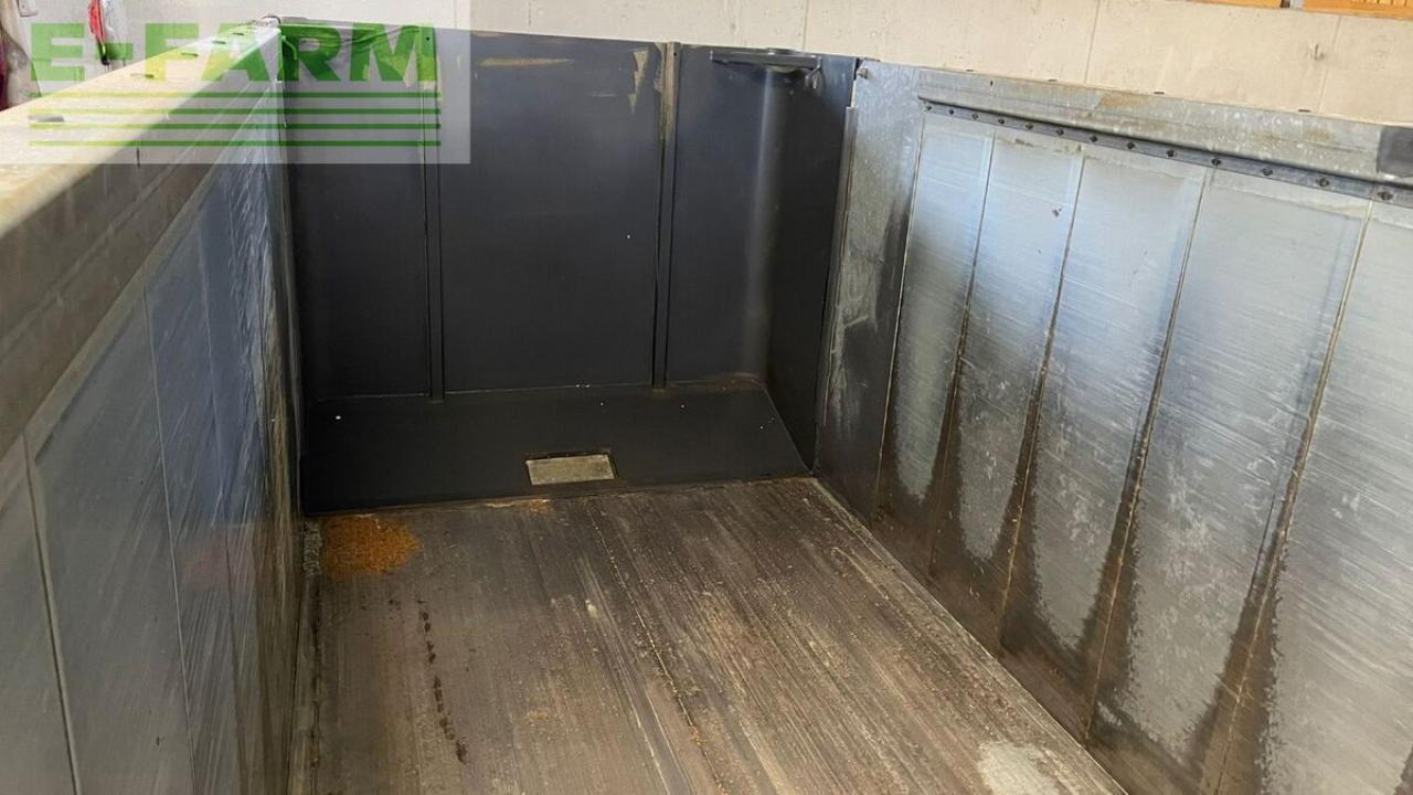 Zemědělský sklápěcí přívěs Fliegl gigant asw 268 netto 32000 €: obrázek 6