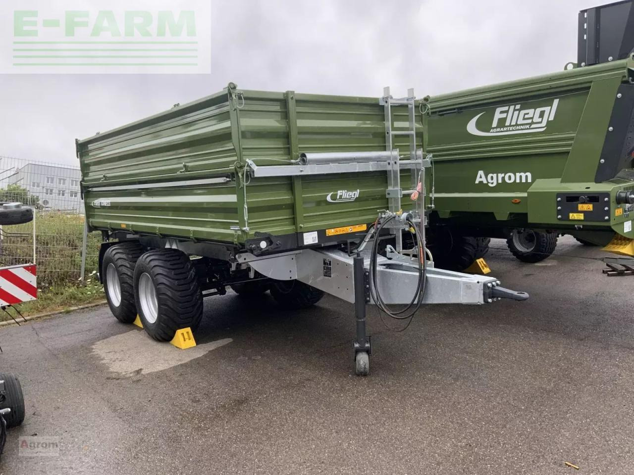 Fliegl tdk 140 - Zemědělský sklápěcí přívěs: obrázek 3 Fliegl tdk 140 - Zemědělský sklápěcí přívěs: obrázek 3