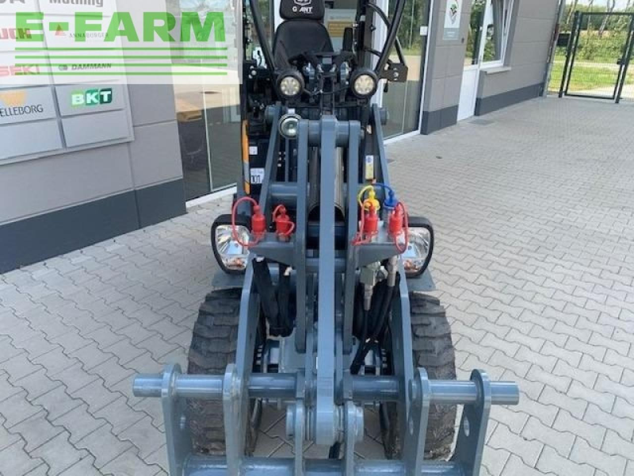 Giant g1500 - Kloubový nakladač: obrázek 4 Giant g1500 - Kloubový nakladač: obrázek 4