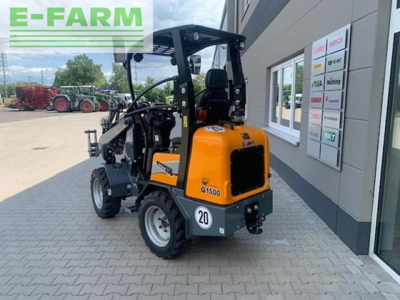 Giant g1500 - Kloubový nakladač: obrázek 3 Giant g1500 - Kloubový nakladač: obrázek 3