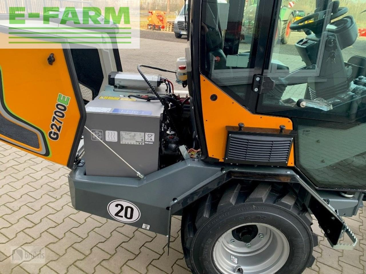 Kloubový nakladač Giant g2700 elektro: obrázek 8