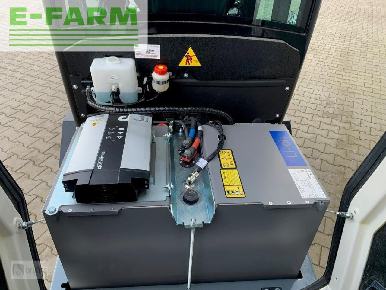 Kloubový nakladač Giant g2700 elektro: obrázek 7
