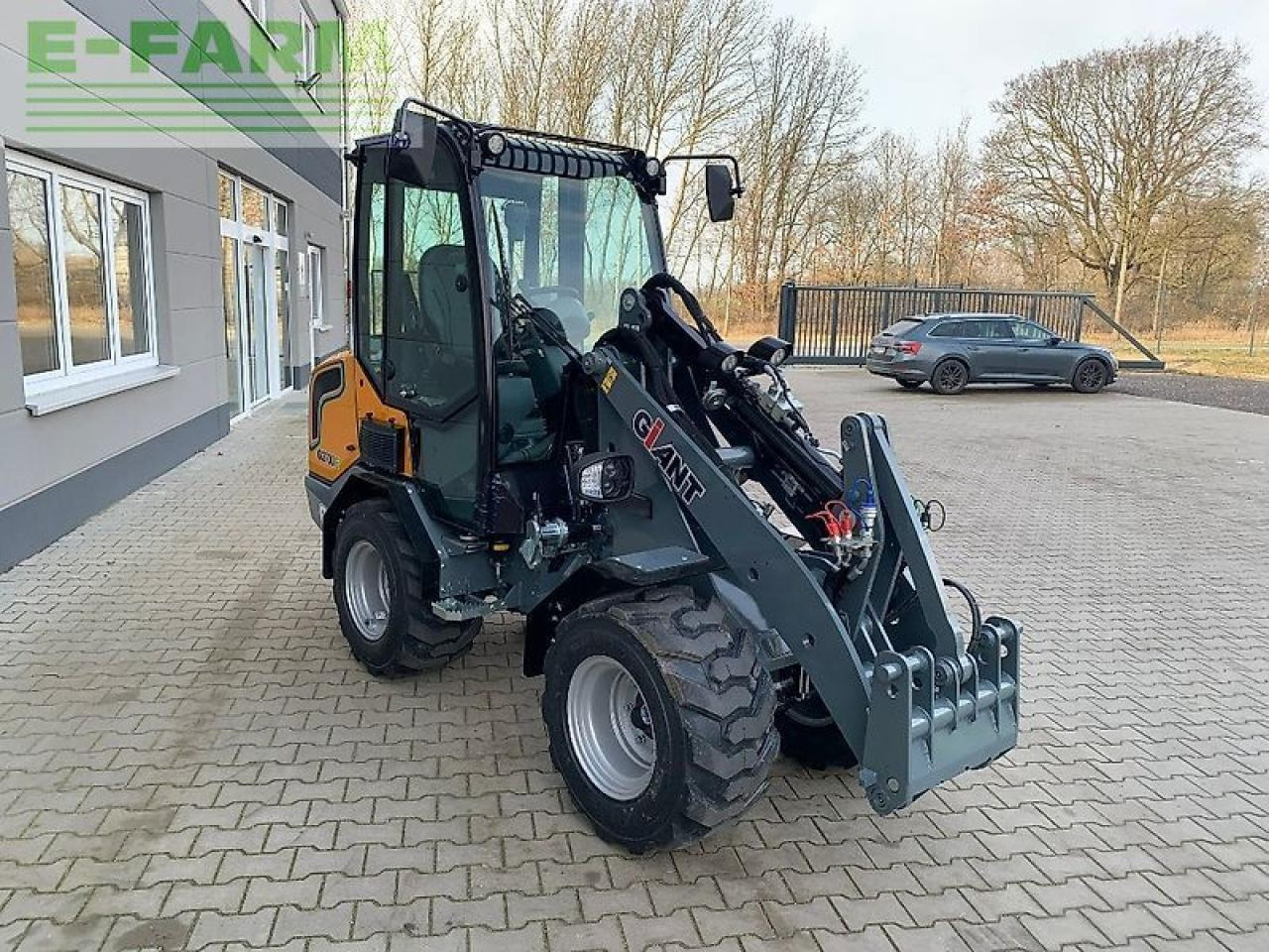 Giant g2700 elektro - Mini rýpadlo: obrázek 2 Giant g2700 elektro - Mini rýpadlo: obrázek 2