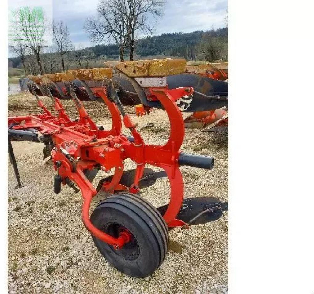 Gregoire Besson gregoire besson - Pluh: obrázek 3 Gregoire Besson gregoire besson - Pluh: obrázek 3