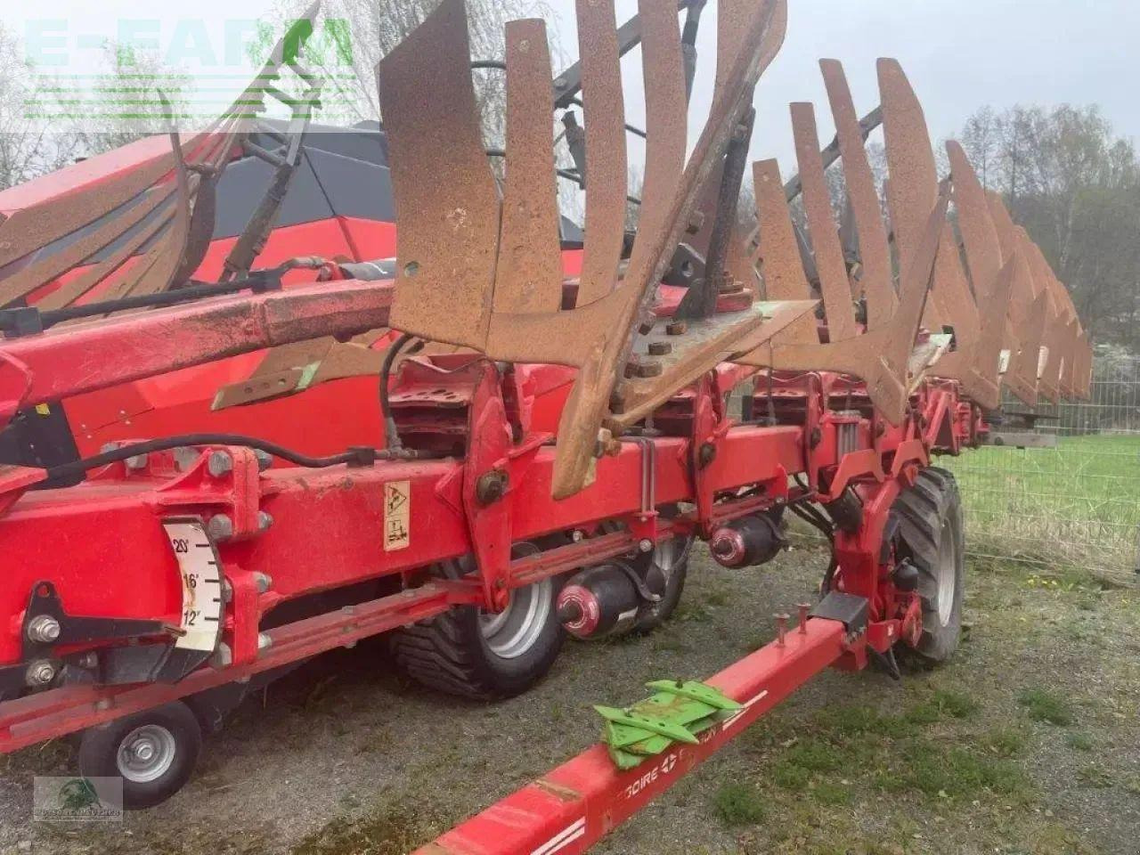 Gregoire Besson spmfw-y8 - Pluh: obrázek 5 Gregoire Besson spmfw-y8 - Pluh: obrázek 5