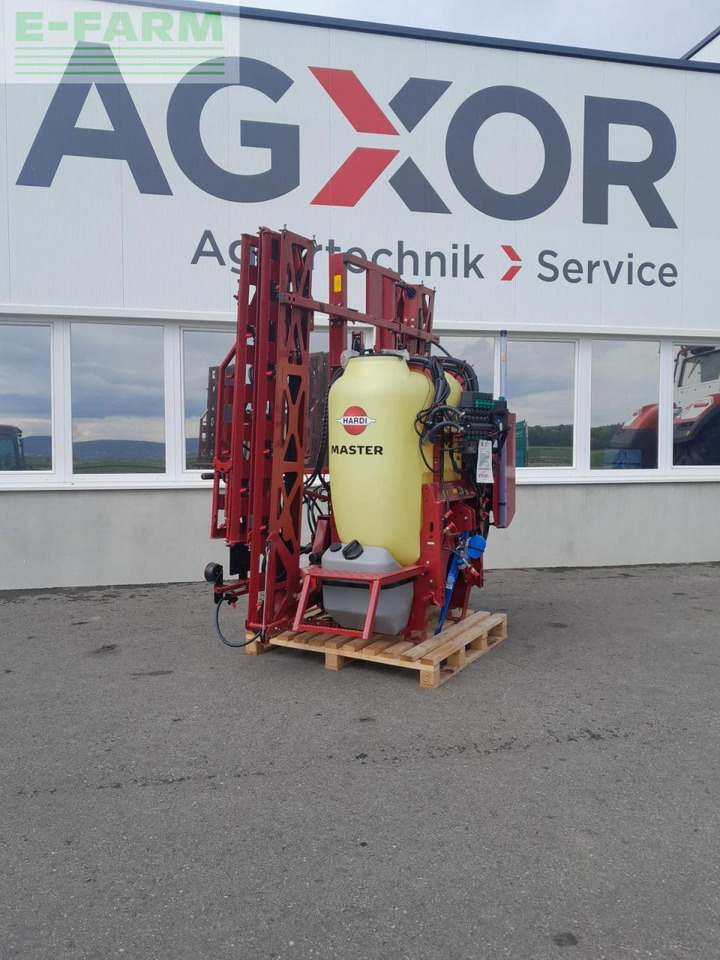 Hardi master - Tažený postřikovač: obrázek 1 Hardi master - Tažený postřikovač: obrázek 1