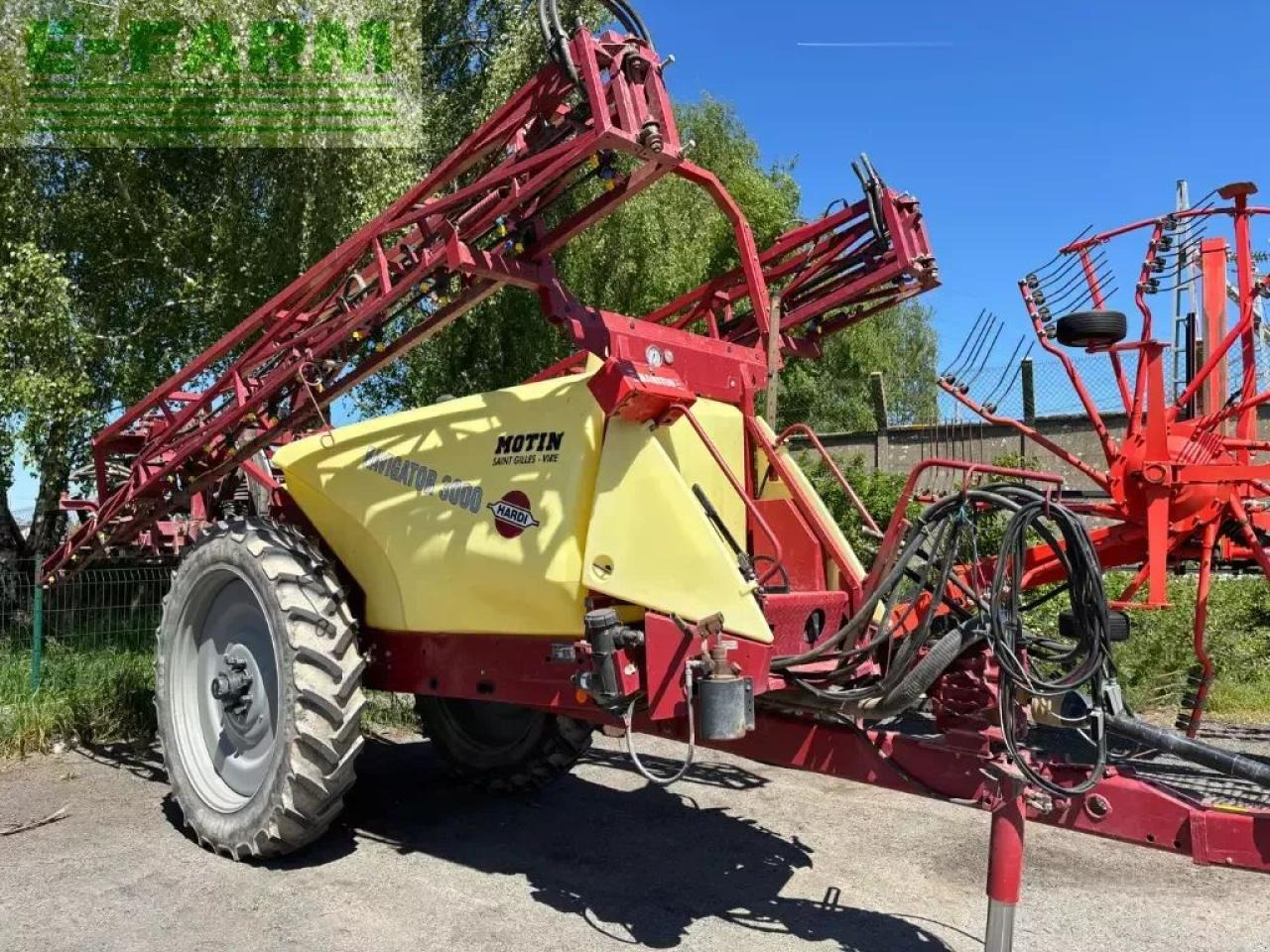 Hardi navigator 3000 - Tažený postřikovač: obrázek 4 Hardi navigator 3000 - Tažený postřikovač: obrázek 4