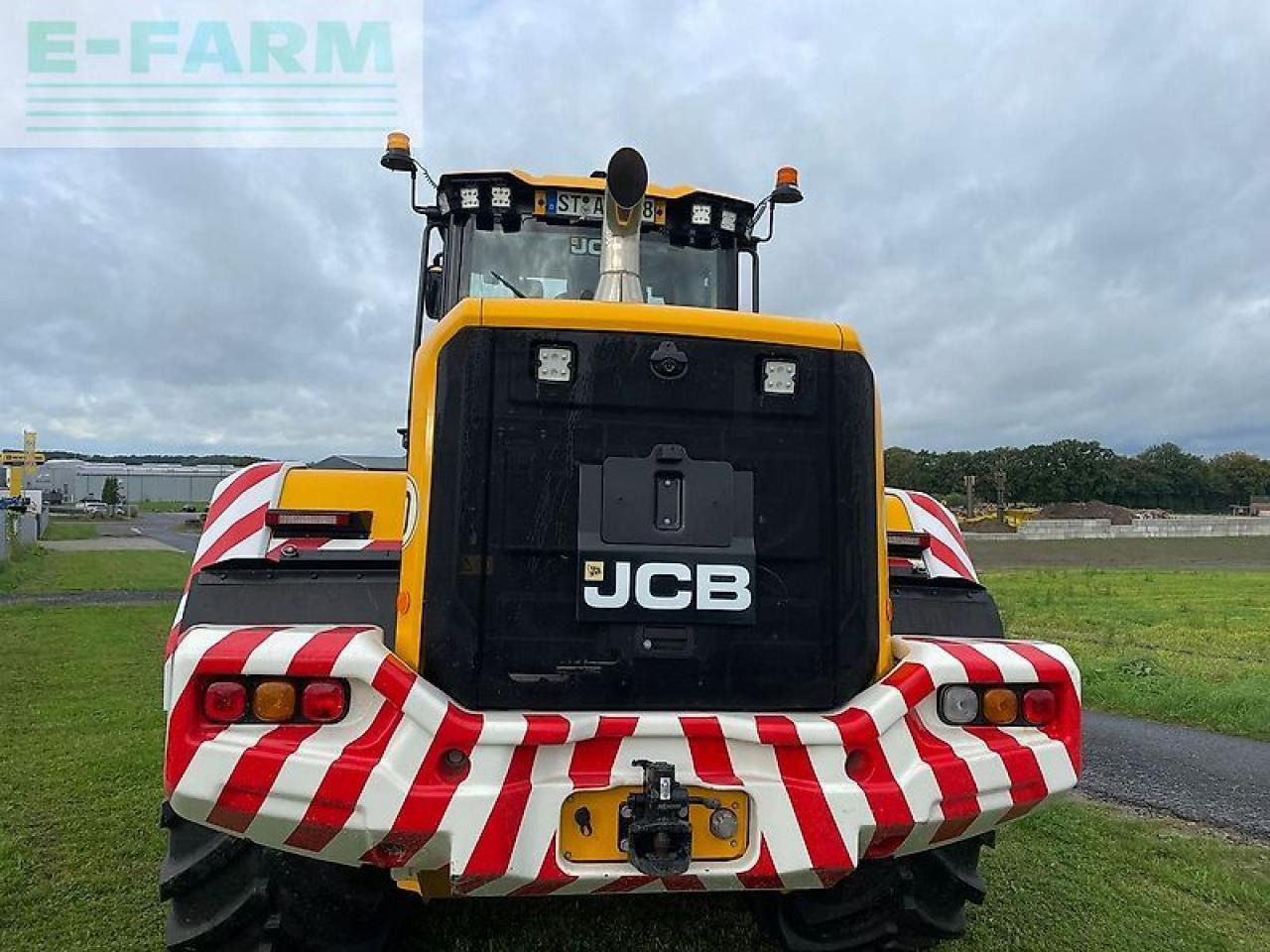 JCB 427 agri - Mini rýpadlo: obrázek 3 JCB 427 agri - Mini rýpadlo: obrázek 3
