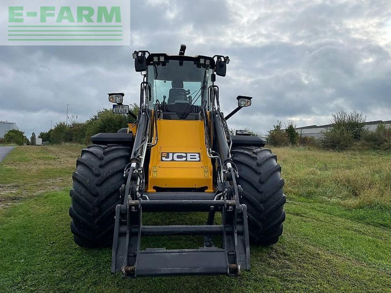 JCB 427 agri - Mini rýpadlo: obrázek 2 JCB 427 agri - Mini rýpadlo: obrázek 2
