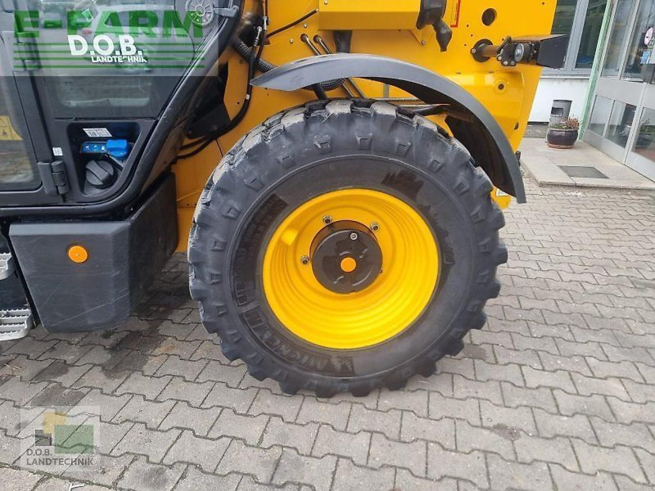Teleskopický manipulátor JCB 535-95 agri super: obrázek 6