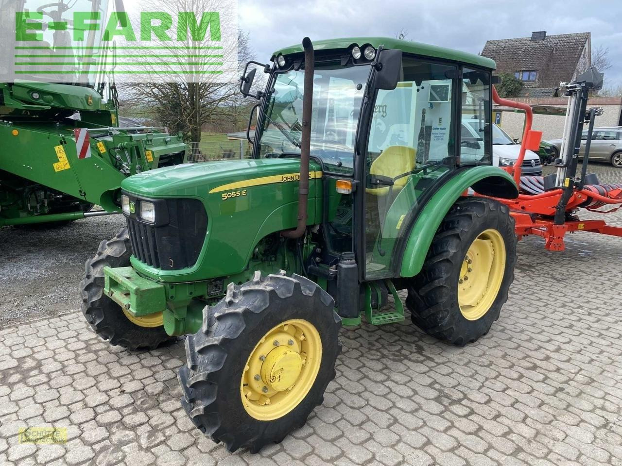 John Deere 5055e - Traktor: obrázek 2 John Deere 5055e - Traktor: obrázek 2