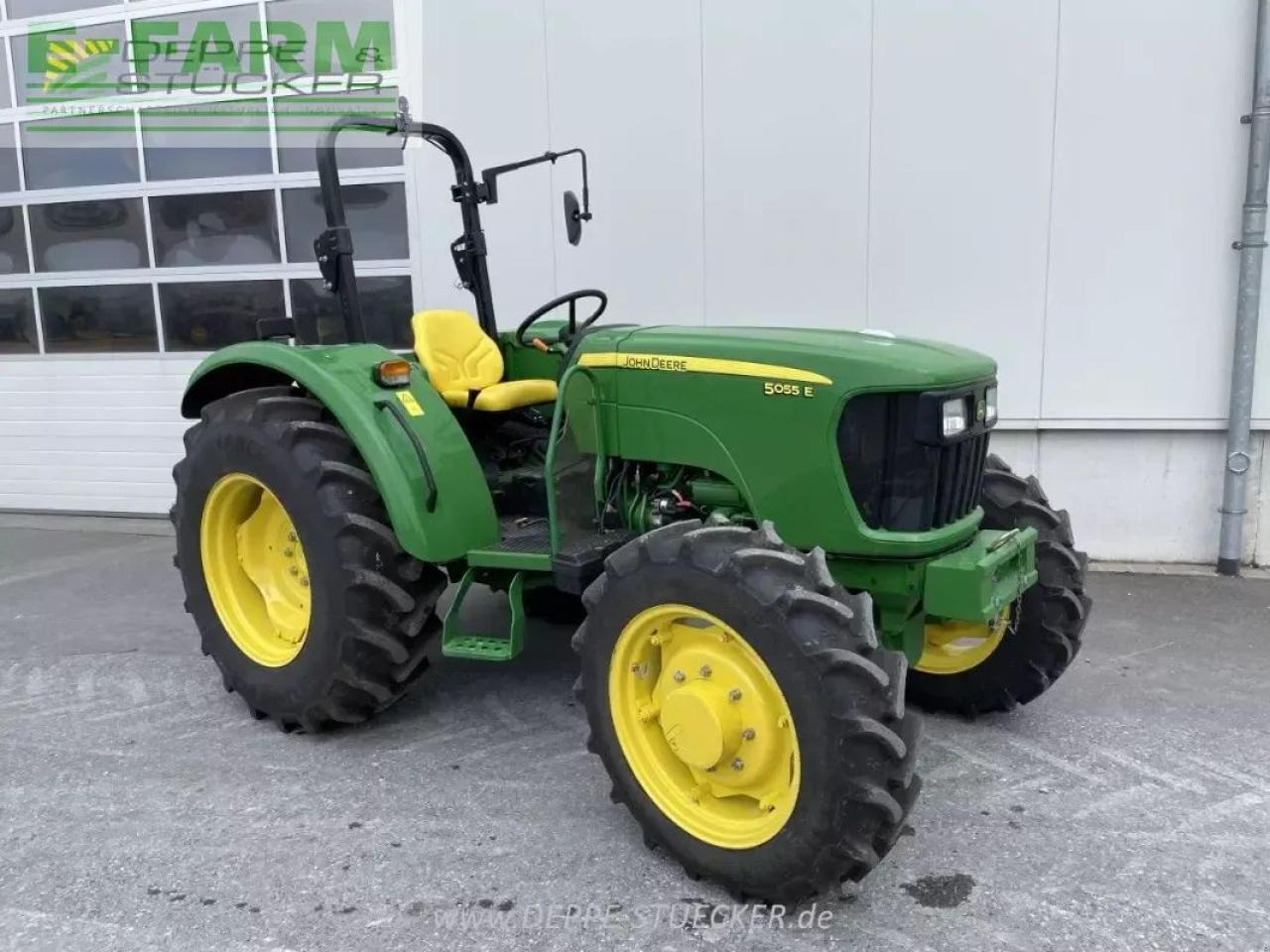 John Deere 5055e - Traktor: obrázek 4 John Deere 5055e - Traktor: obrázek 4