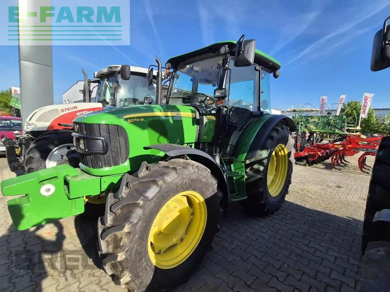 John Deere 5070 m - Traktor: obrázek 1 John Deere 5070 m - Traktor: obrázek 1