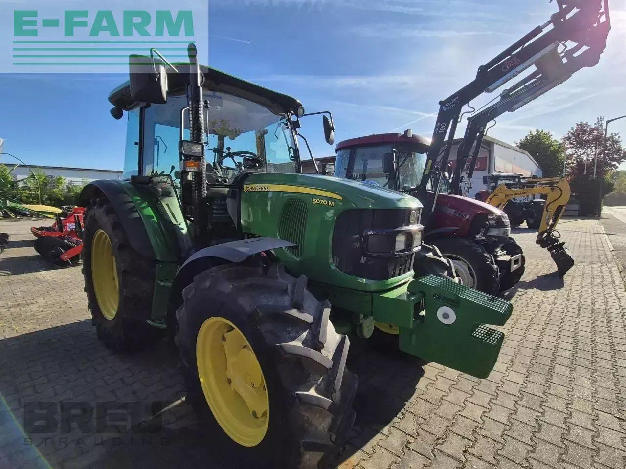 John Deere 5070 m - Traktor: obrázek 2 John Deere 5070 m - Traktor: obrázek 2