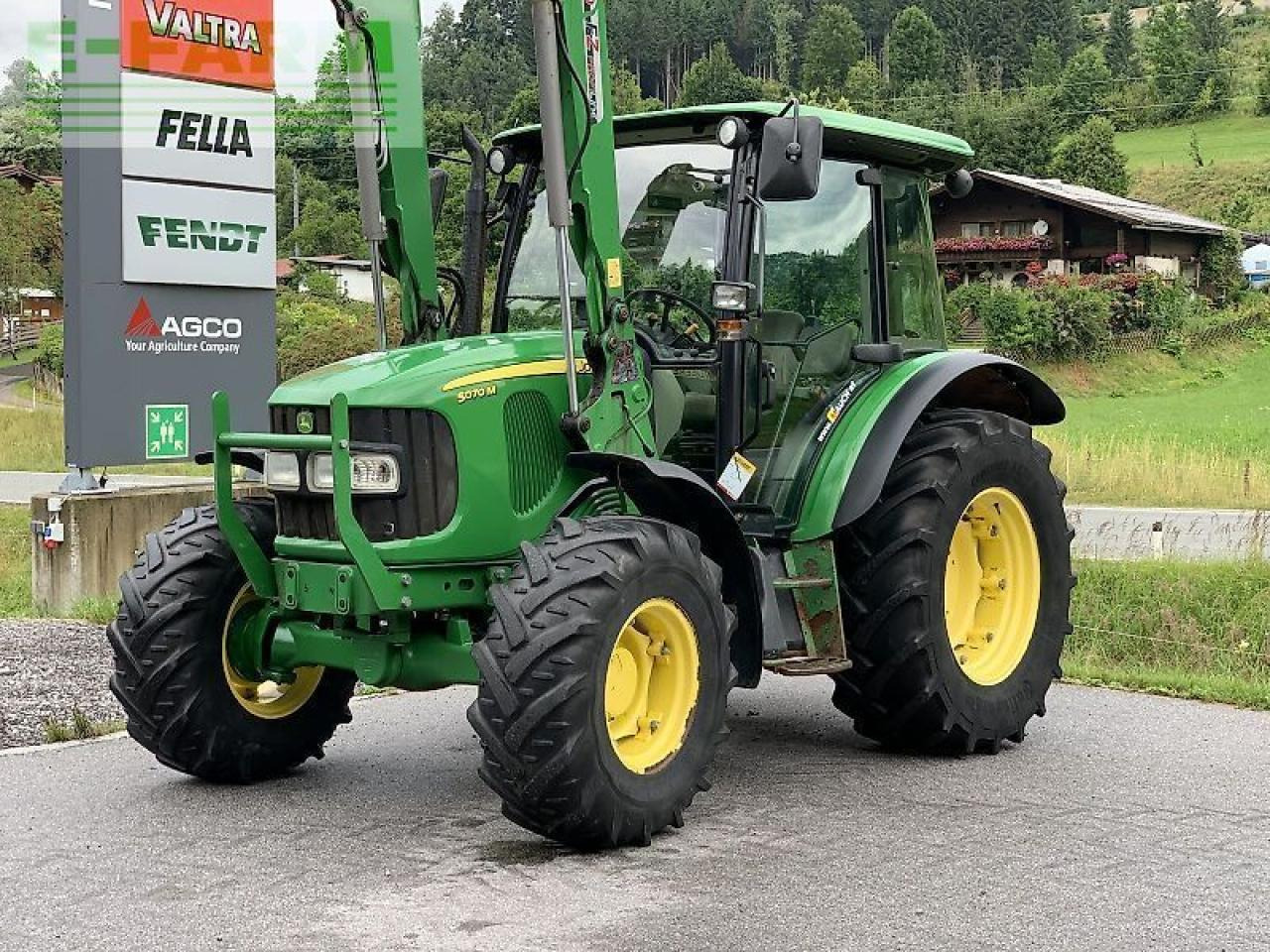 John Deere 5070m - Traktor: obrázek 2 John Deere 5070m - Traktor: obrázek 2