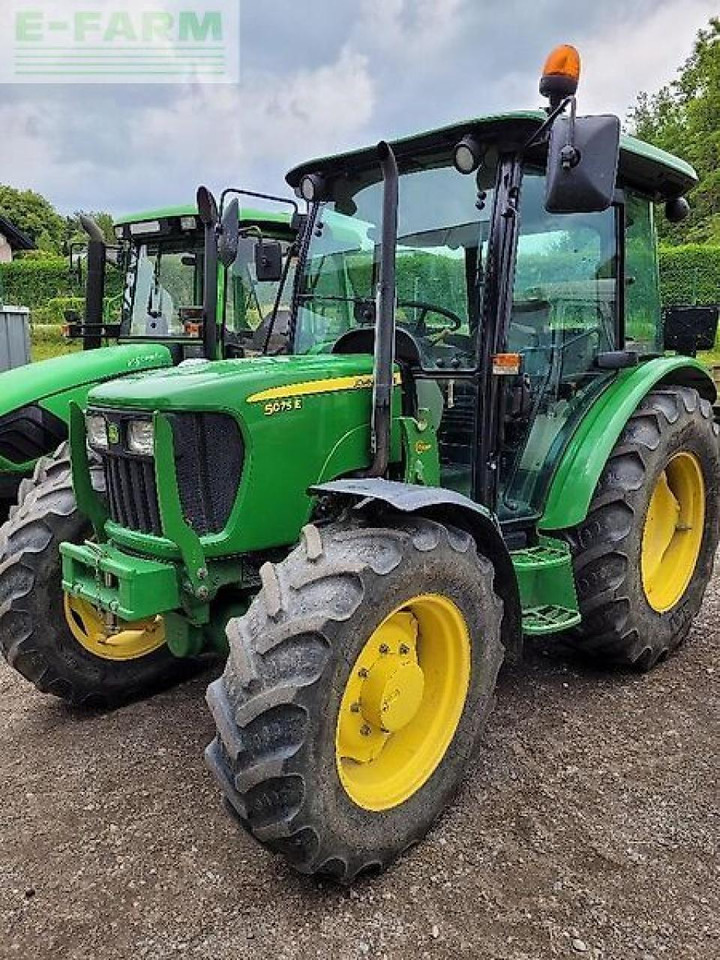 John Deere 5075 e - Traktor: obrázek 1 John Deere 5075 e - Traktor: obrázek 1
