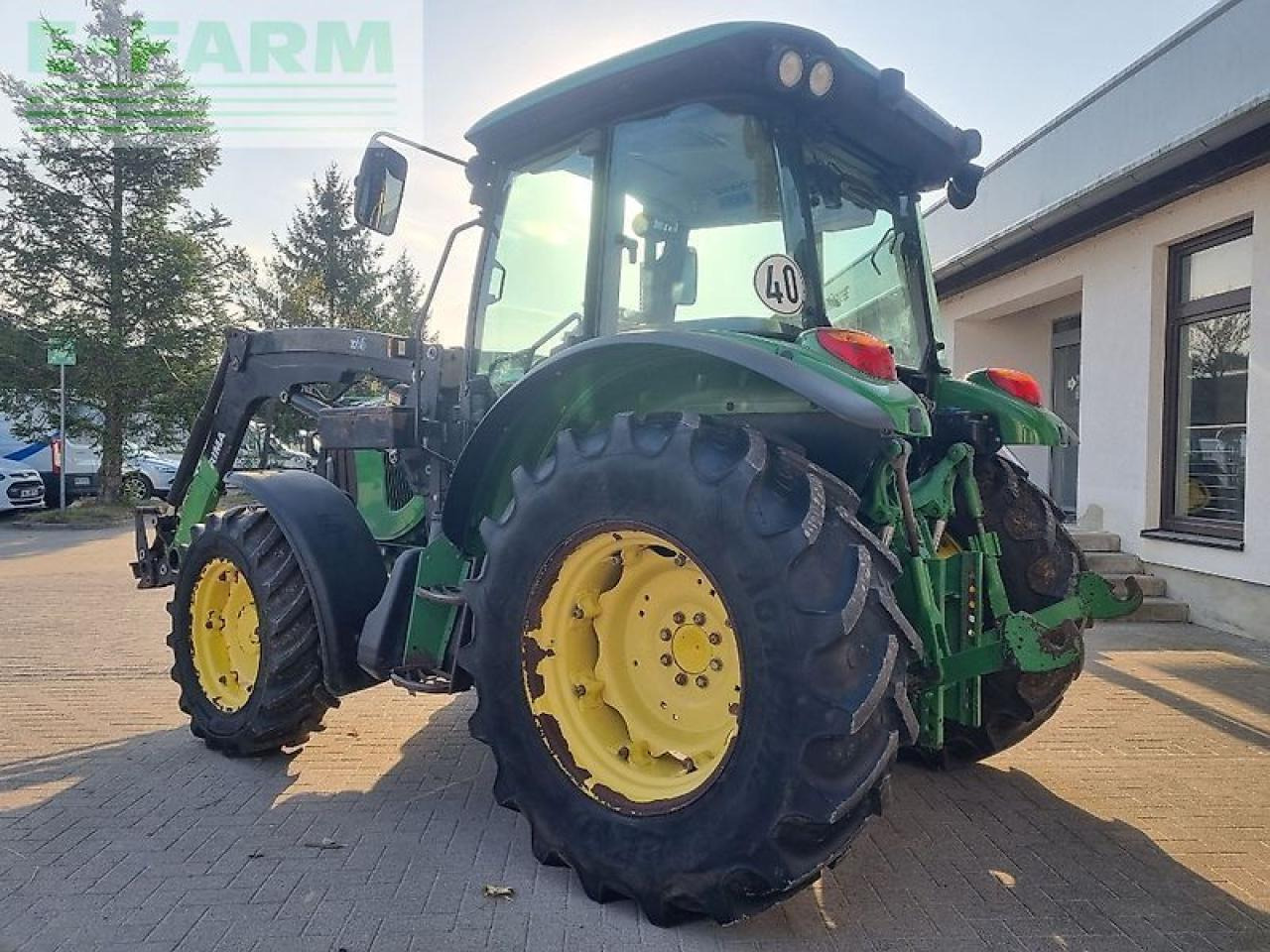 John Deere 5080m - Traktor: obrázek 5 John Deere 5080m - Traktor: obrázek 5