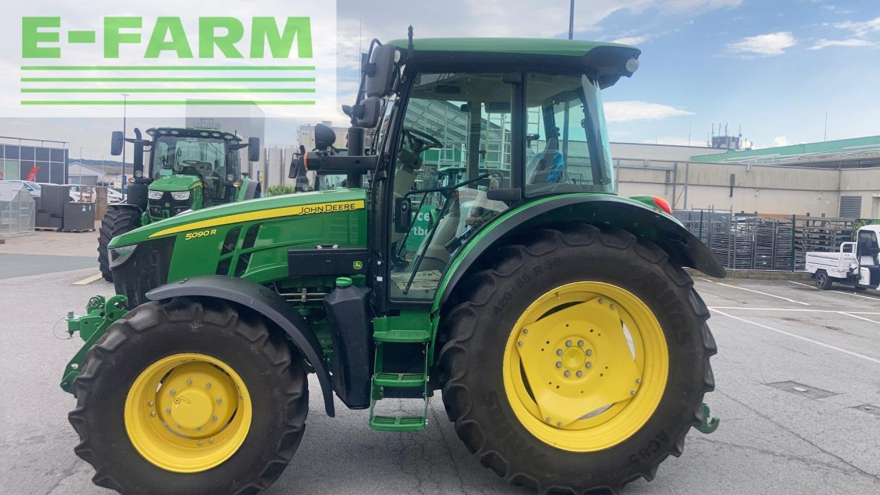 John Deere 5090R - Traktor: obrázek 2 John Deere 5090R - Traktor: obrázek 2