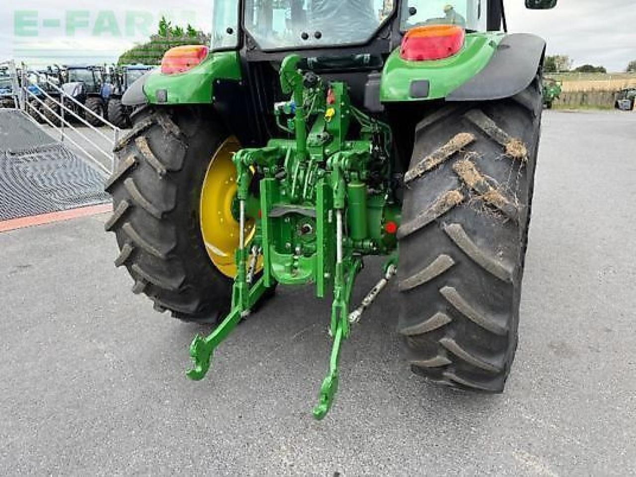 John Deere 5090m - Traktor: obrázek 5 John Deere 5090m - Traktor: obrázek 5