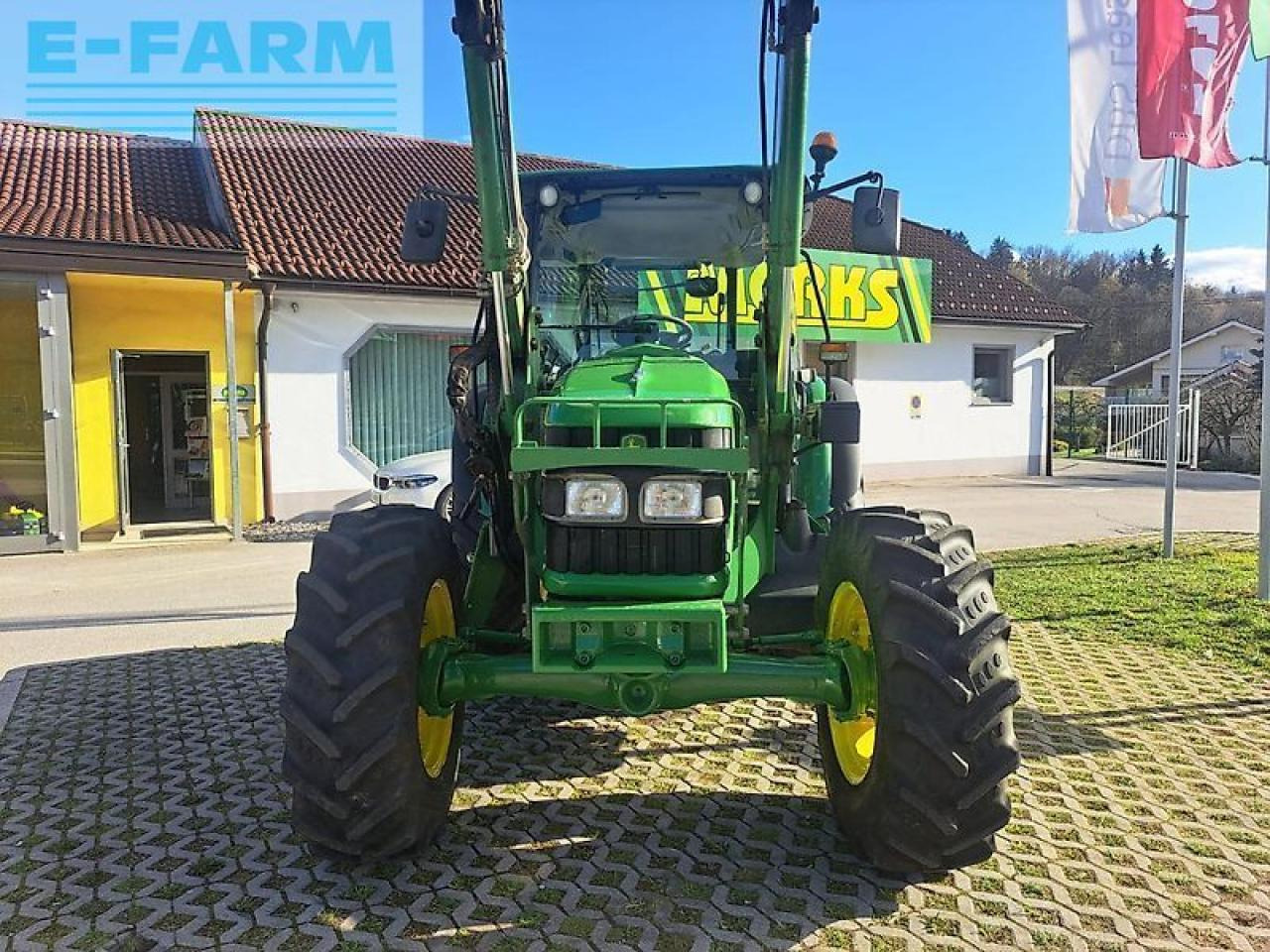 John Deere 5090r - Traktor: obrázek 3 John Deere 5090r - Traktor: obrázek 3