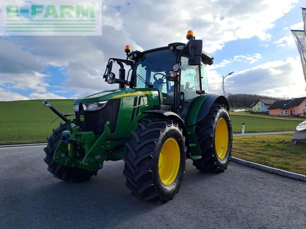 John Deere 5090r - Traktor: obrázek 2 John Deere 5090r - Traktor: obrázek 2