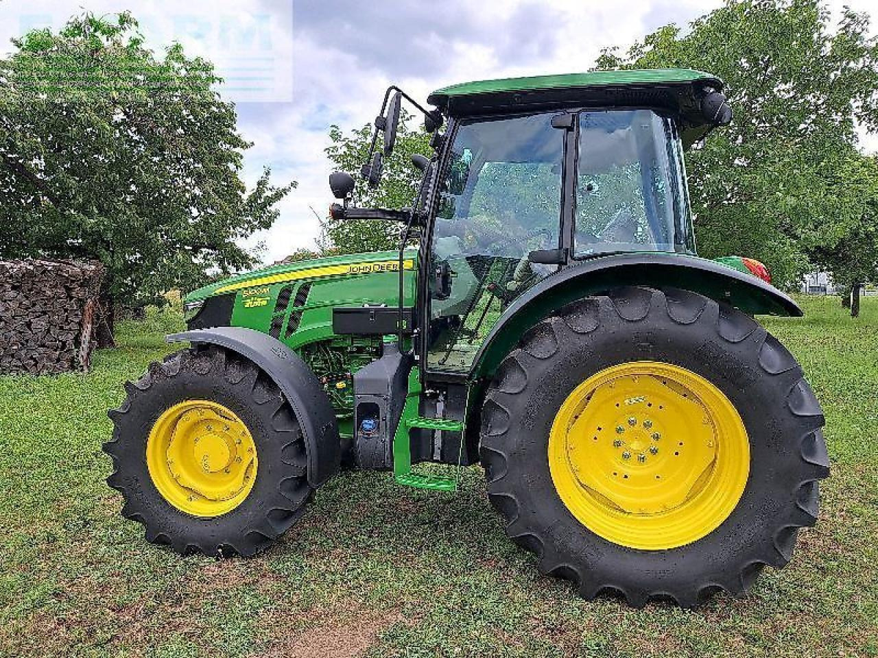 John Deere 5100m - Traktor: obrázek 2 John Deere 5100m - Traktor: obrázek 2
