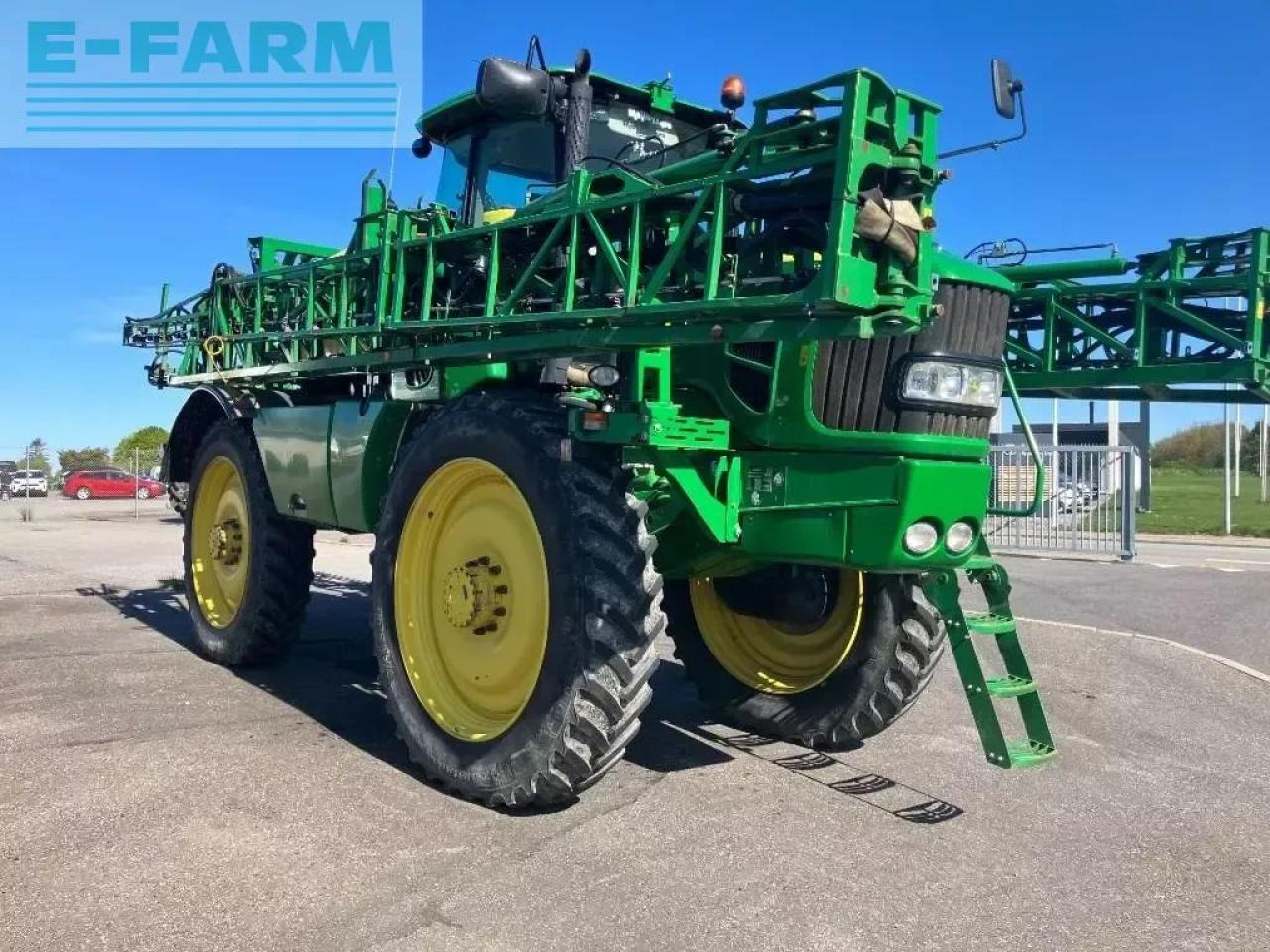 John Deere 5430 i - Tažený postřikovač: obrázek 1 John Deere 5430 i - Tažený postřikovač: obrázek 1