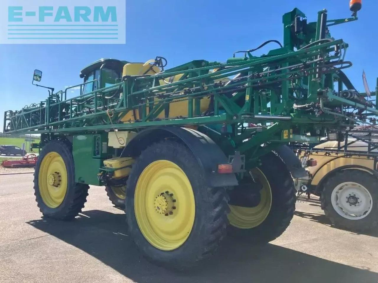 John Deere 5430 i - Tažený postřikovač: obrázek 3 John Deere 5430 i - Tažený postřikovač: obrázek 3
