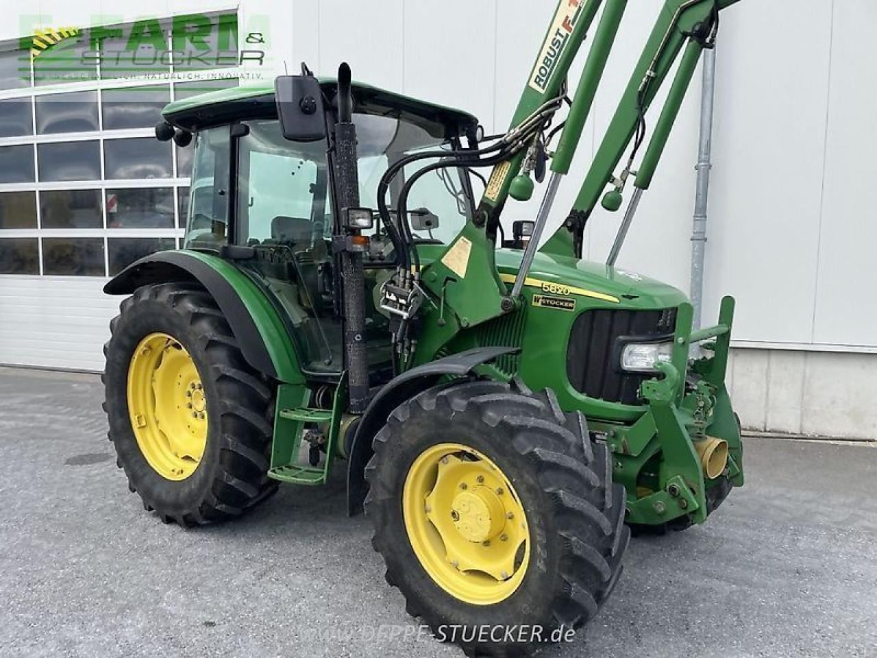 John Deere 5820 - Traktor: obrázek 4 John Deere 5820 - Traktor: obrázek 4