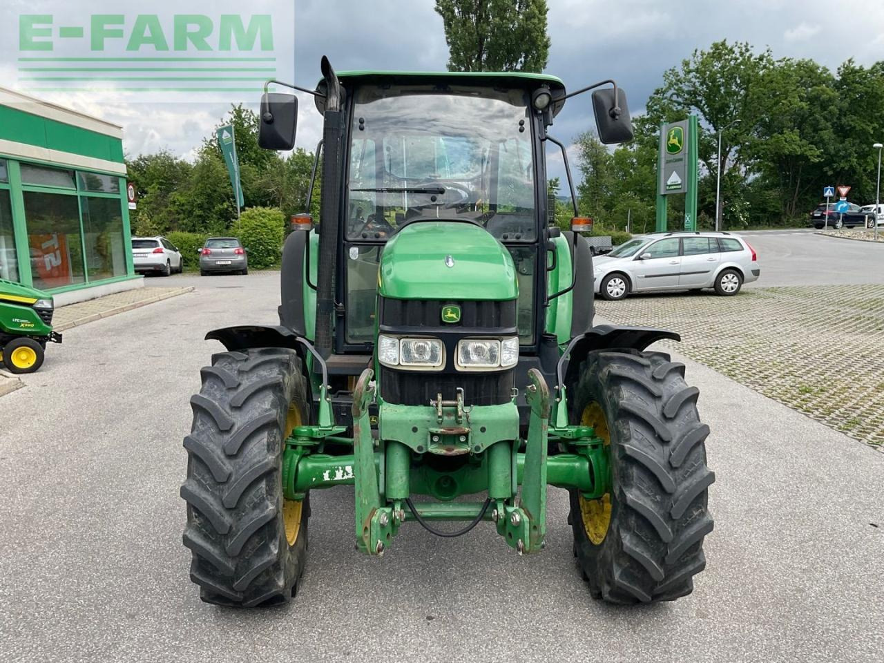 John Deere 5820 - Traktor: obrázek 3 John Deere 5820 - Traktor: obrázek 3