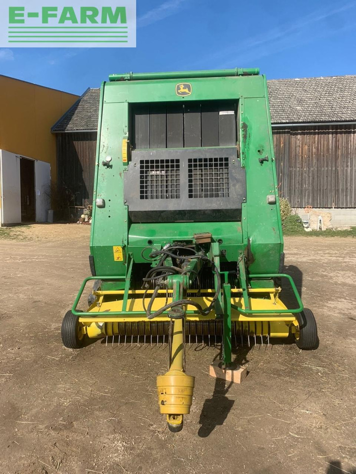 John Deere 592C - Lis na hranaté balíky: obrázek 3 John Deere 592C - Lis na hranaté balíky: obrázek 3