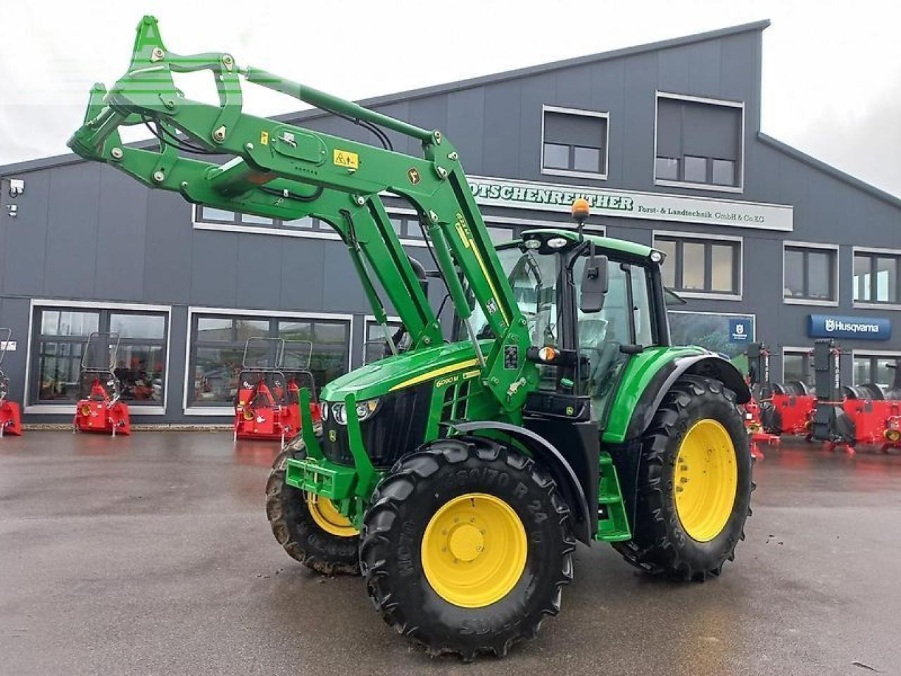 John Deere 6090m - Traktor: obrázek 1 John Deere 6090m - Traktor: obrázek 1