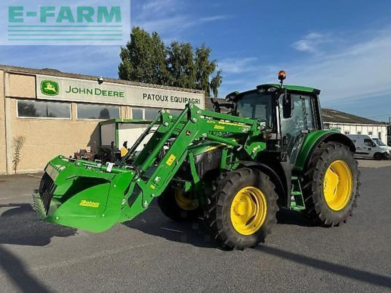 John Deere 6100m - Traktor: obrázek 1 John Deere 6100m - Traktor: obrázek 1