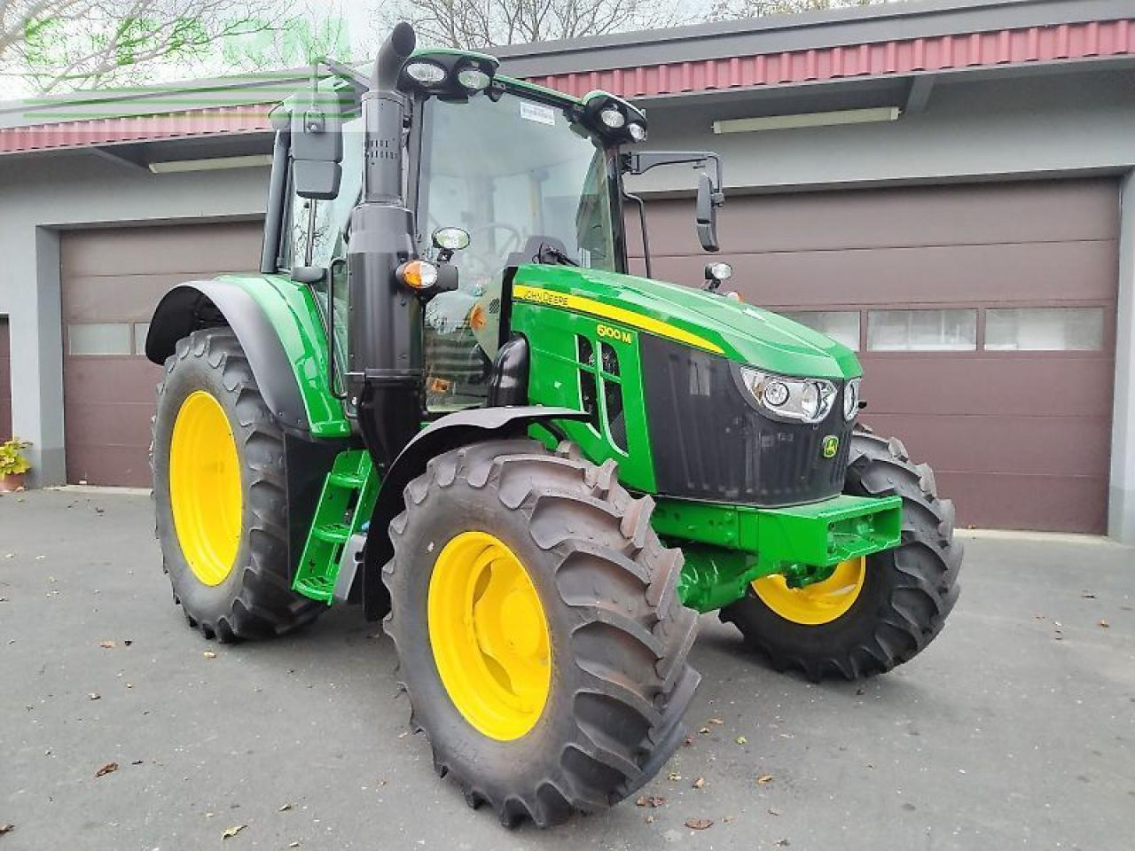 John Deere 6100m - Traktor: obrázek 1 John Deere 6100m - Traktor: obrázek 1