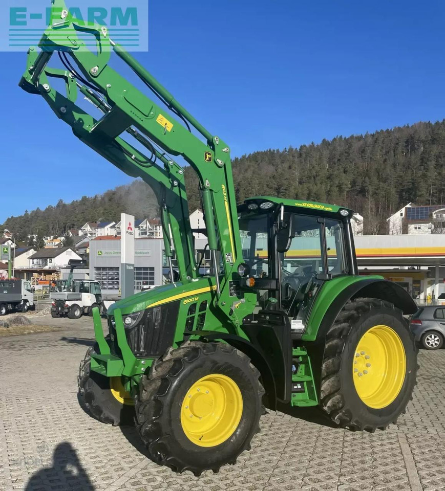 John Deere 6100m - Traktor: obrázek 1 John Deere 6100m - Traktor: obrázek 1