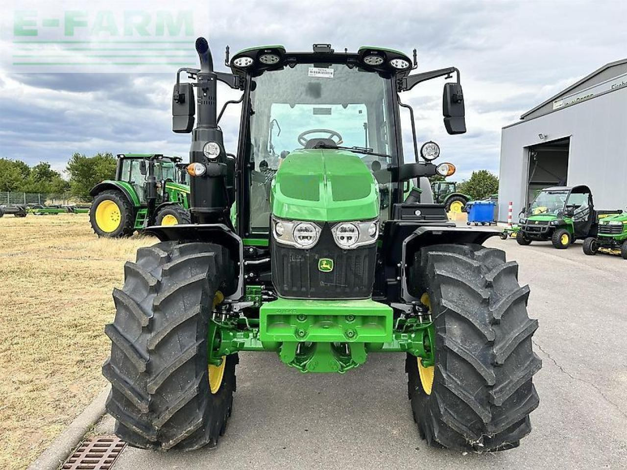 John Deere 6100m aq+ demo - Traktor: obrázek 2 John Deere 6100m aq+ demo - Traktor: obrázek 2