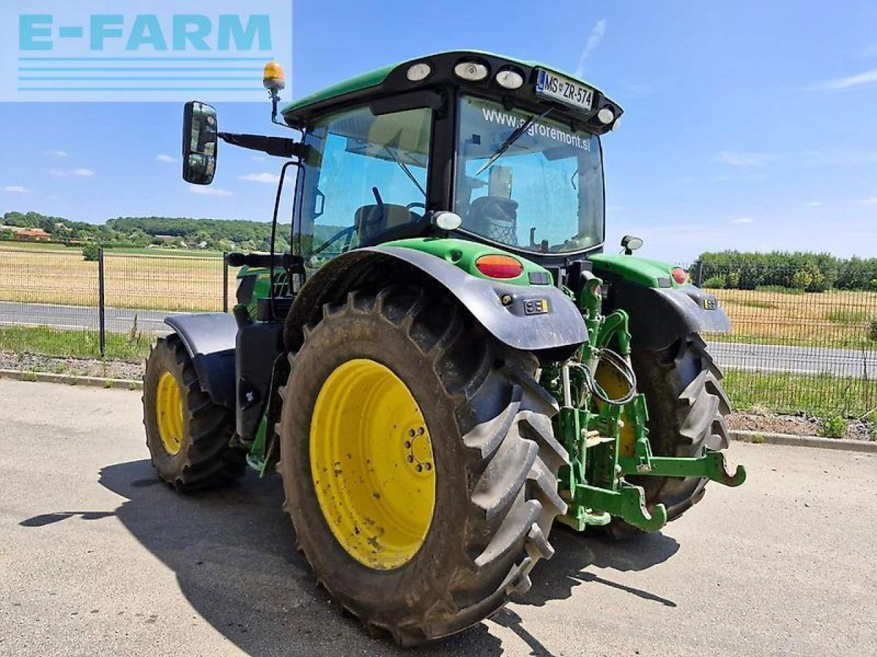 John Deere 6110r - Traktor: obrázek 4 John Deere 6110r - Traktor: obrázek 4