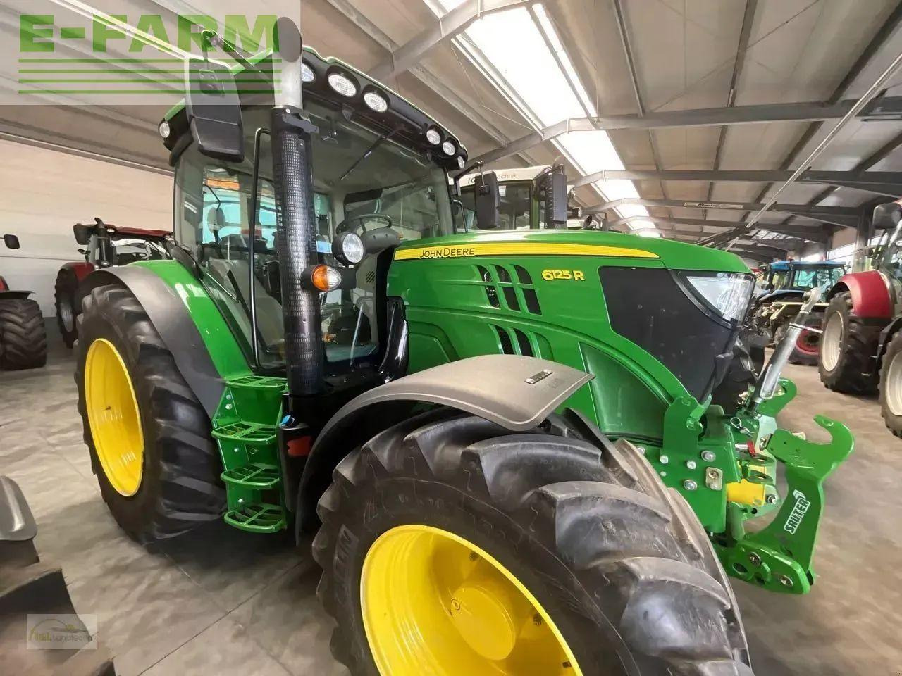 John Deere 6125 r - Traktor: obrázek 3 John Deere 6125 r - Traktor: obrázek 3