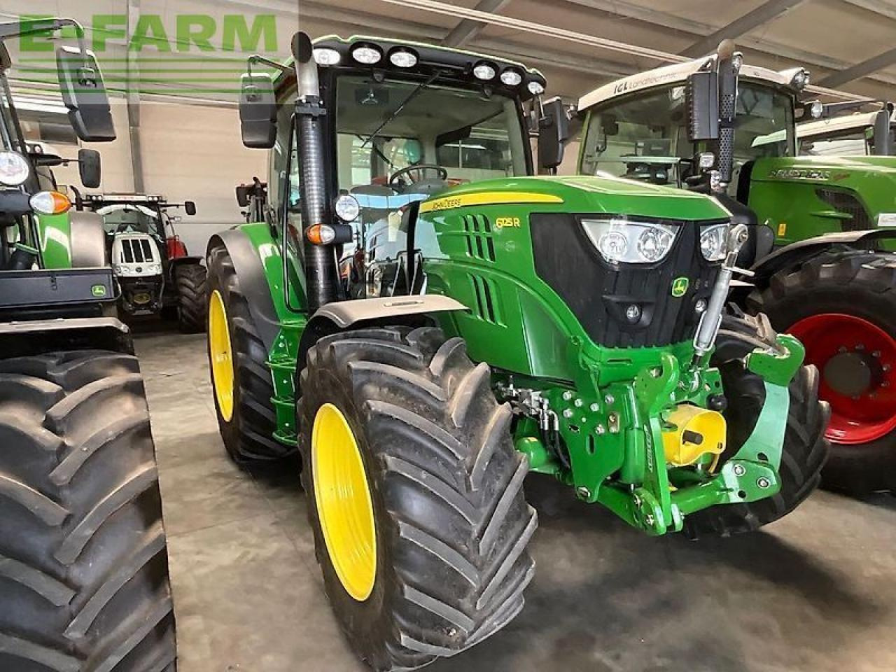 John Deere 6125 r - Traktor: obrázek 1 John Deere 6125 r - Traktor: obrázek 1