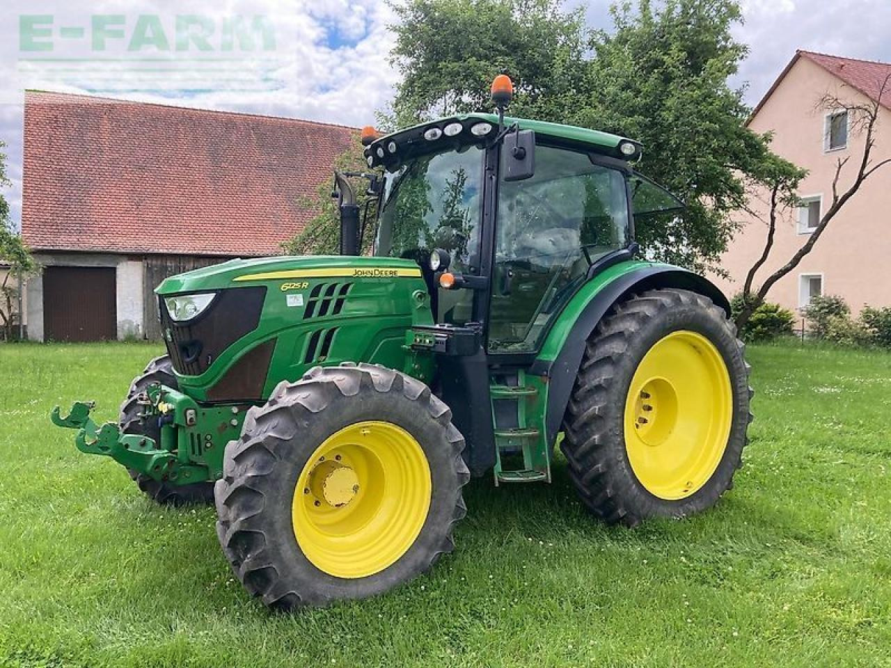 John Deere 6125r - Traktor: obrázek 1 John Deere 6125r - Traktor: obrázek 1