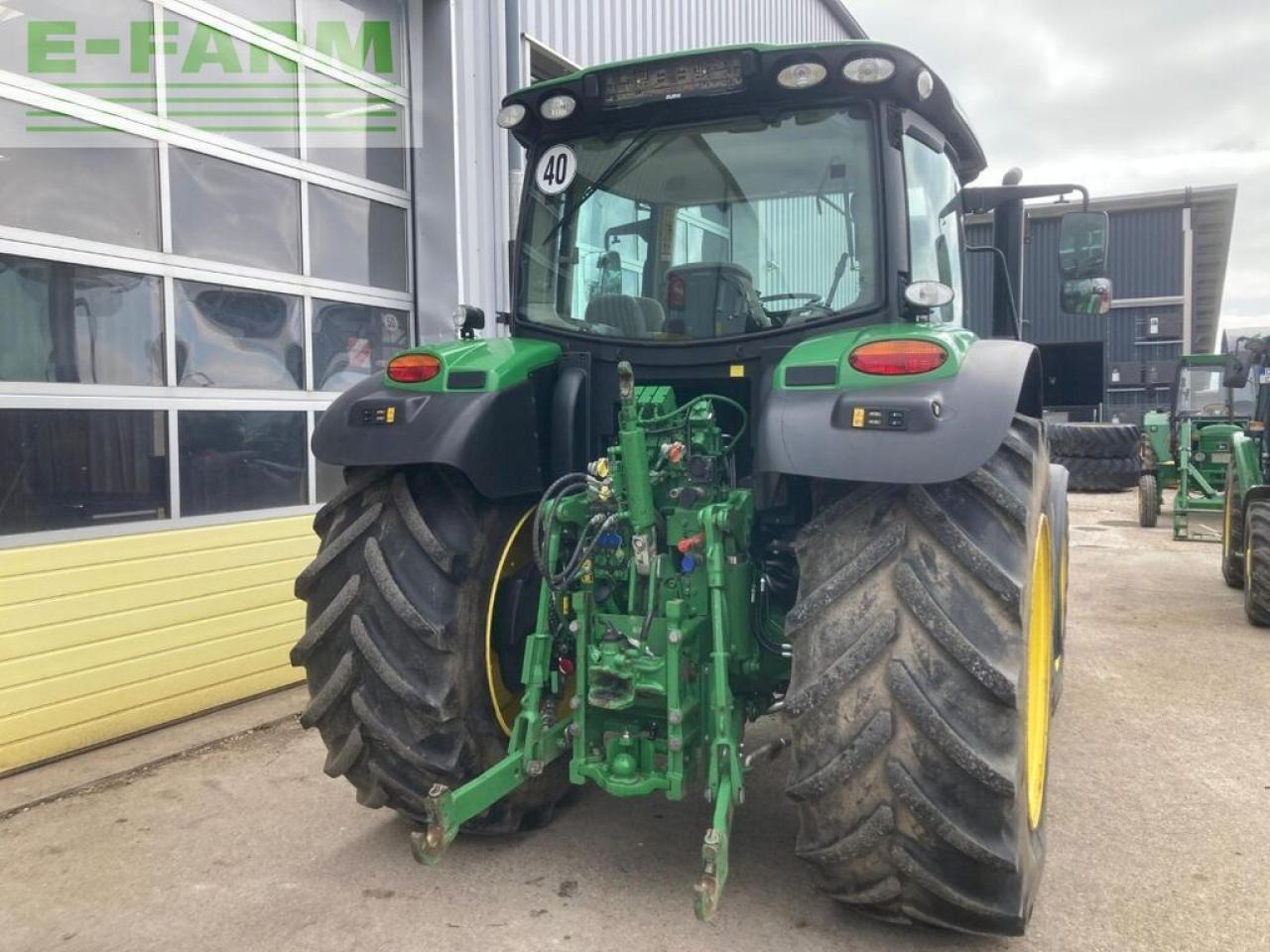 John Deere 6130r - Traktor: obrázek 5 John Deere 6130r - Traktor: obrázek 5
