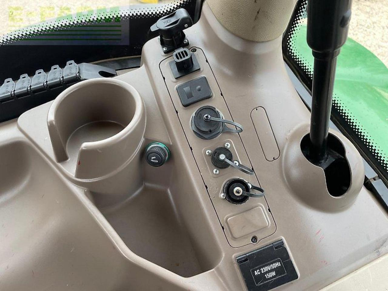 Traktor John Deere 6130r: obrázek 11