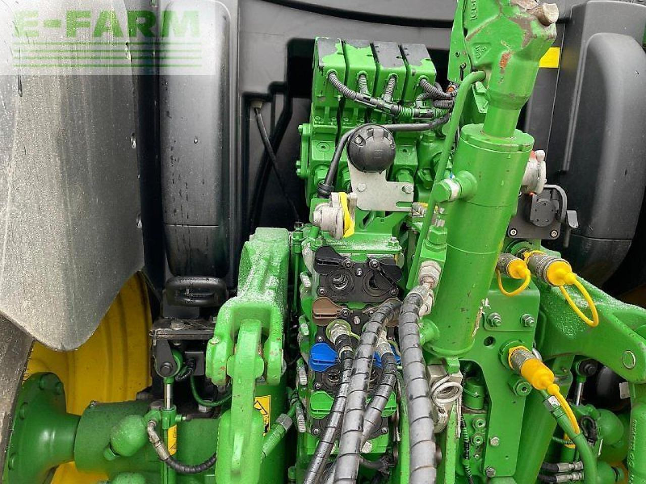 Traktor John Deere 6130r: obrázek 21