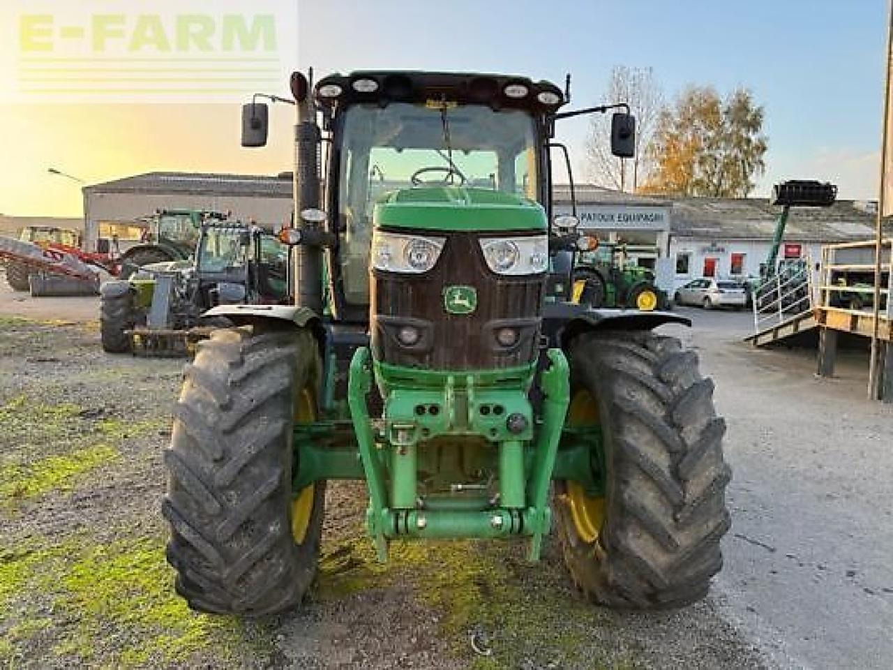 John Deere 6140r - Traktor: obrázek 2 John Deere 6140r - Traktor: obrázek 2