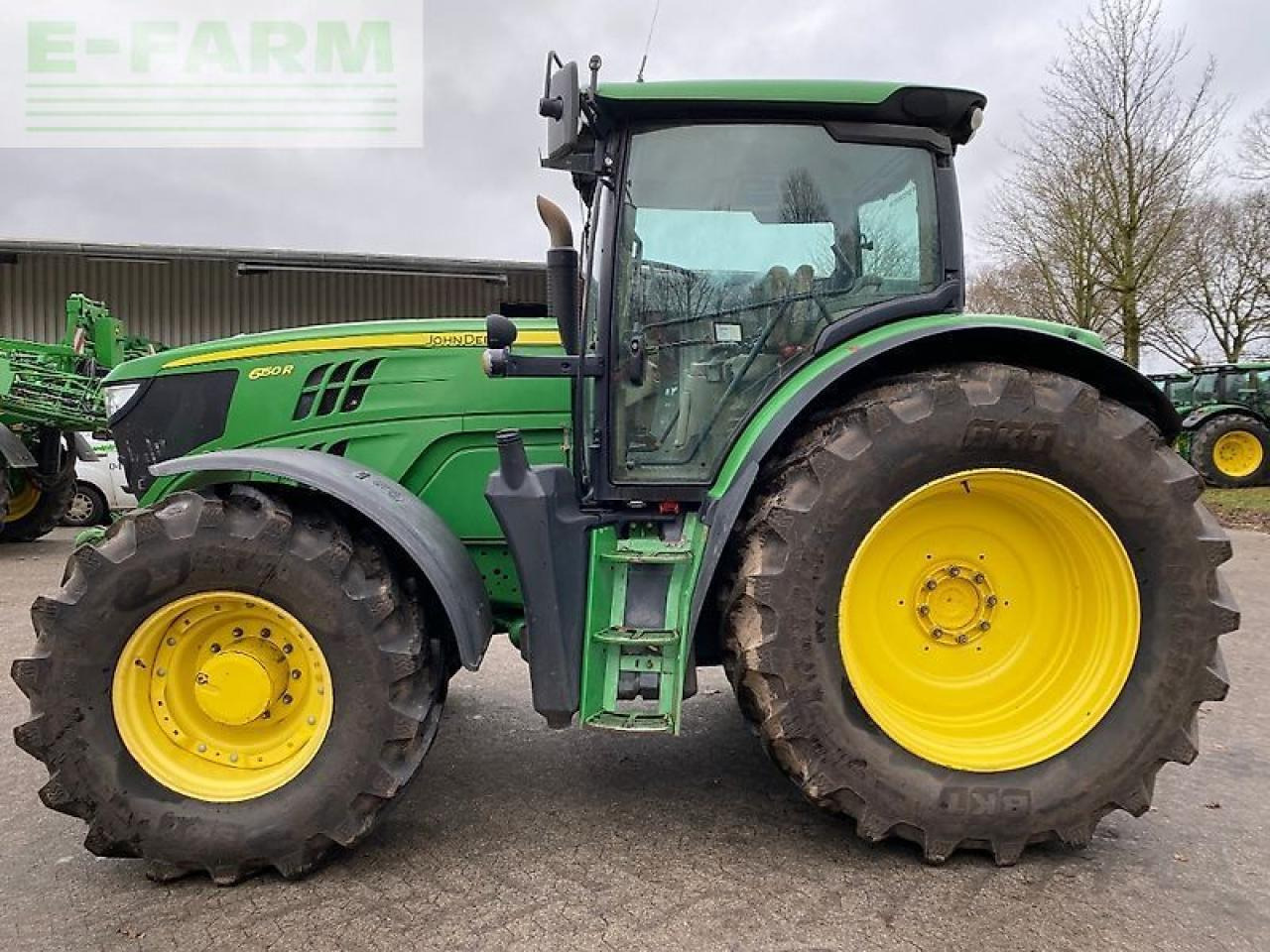 John Deere 6150r - Traktor: obrázek 2 John Deere 6150r - Traktor: obrázek 2